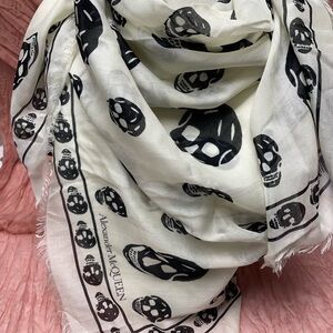 Alexander McQueen Skull Scarf